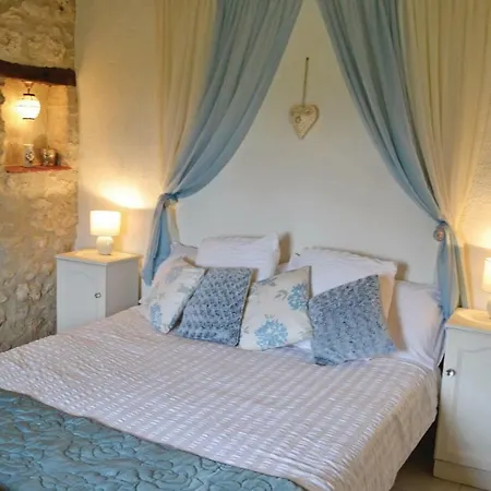 One-bedroom Holiday In Valeilles